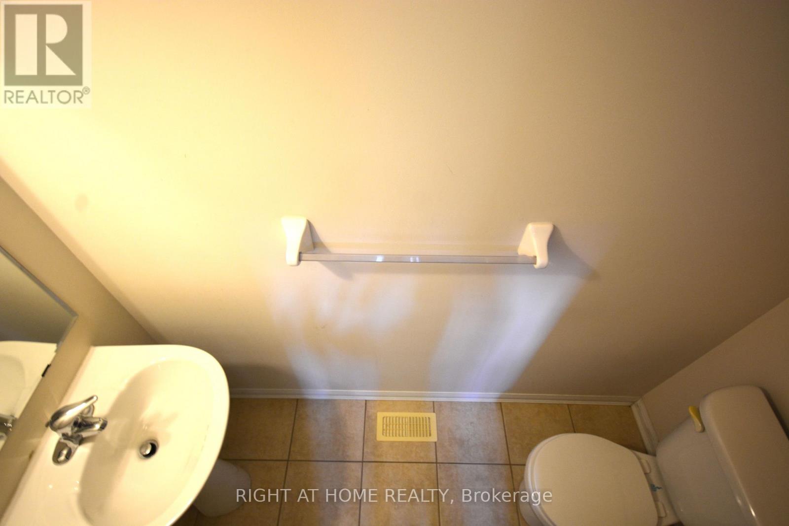 531 Mockridge Trail, Milton, Ontario  L9T 7V2 - Photo 6 - W13842138