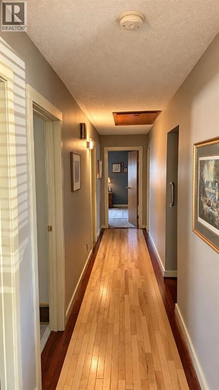 110 4 Avenue W