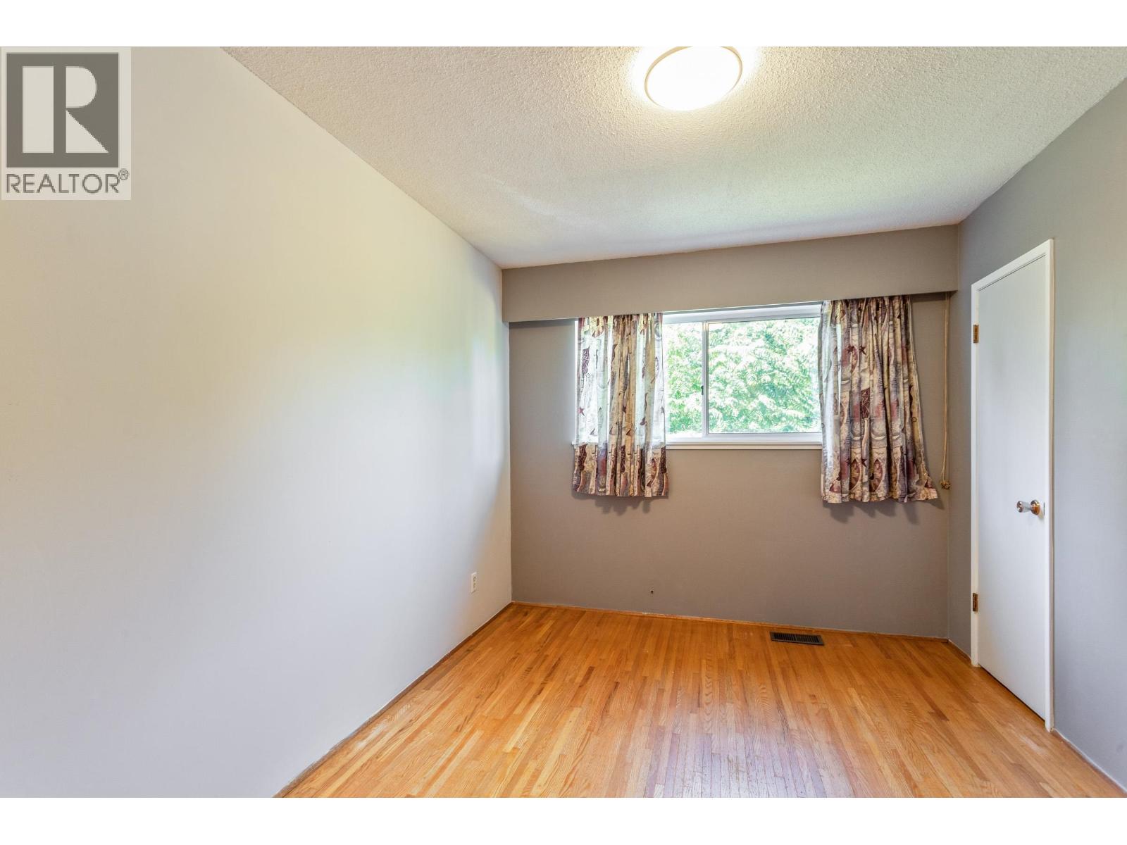 2370 Mountain Highway, North Vancouver, British Columbia  V7J 2N3 - Photo 19 - R3170440