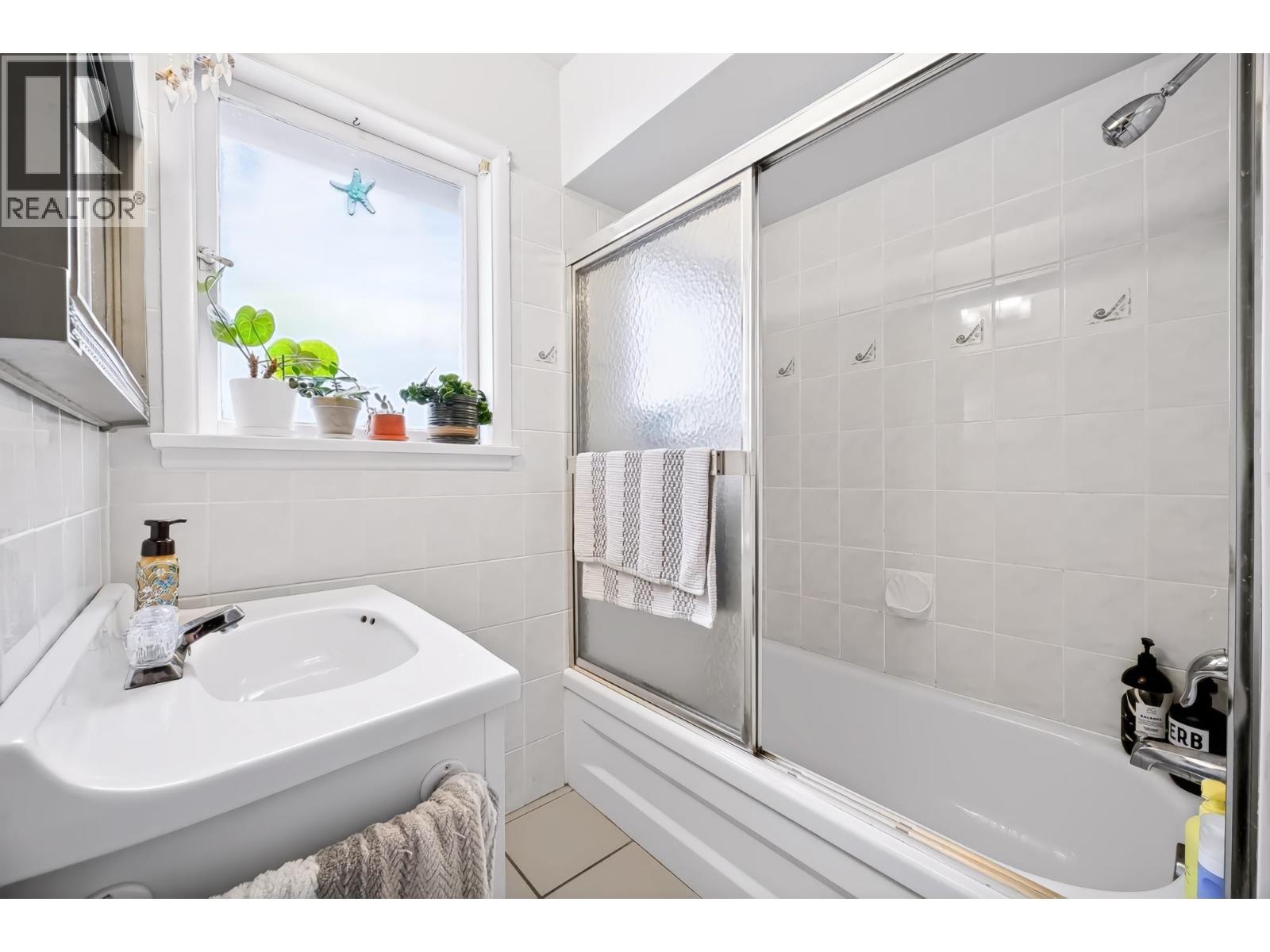 1685 E 55th Avenue, Vancouver, British Columbia V5P 1Z4 - Photo 15 - R3170591