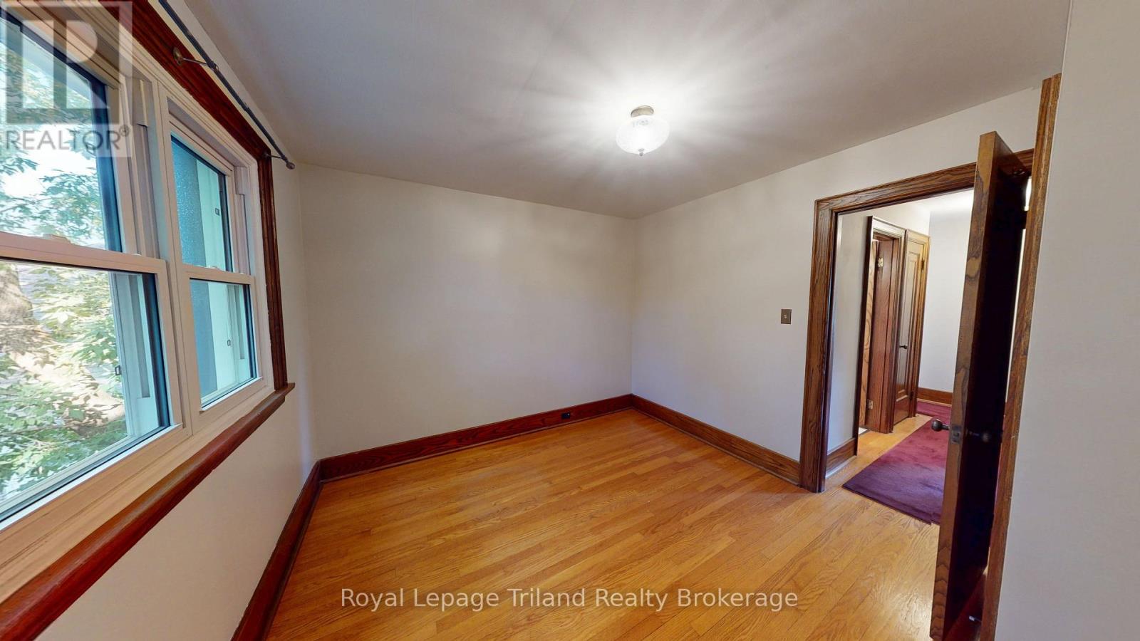 614 Ingersoll Avenue, Woodstock (Woodstock - North), Ontario  N4S 4Y2 - Photo 8 - X13842224