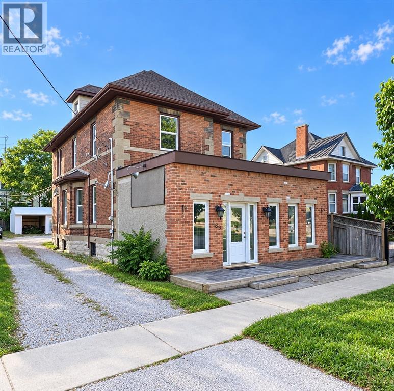 169 Christina Street South, Sarnia, Ontario  N7T 2M9 - Photo 1 - 26023838