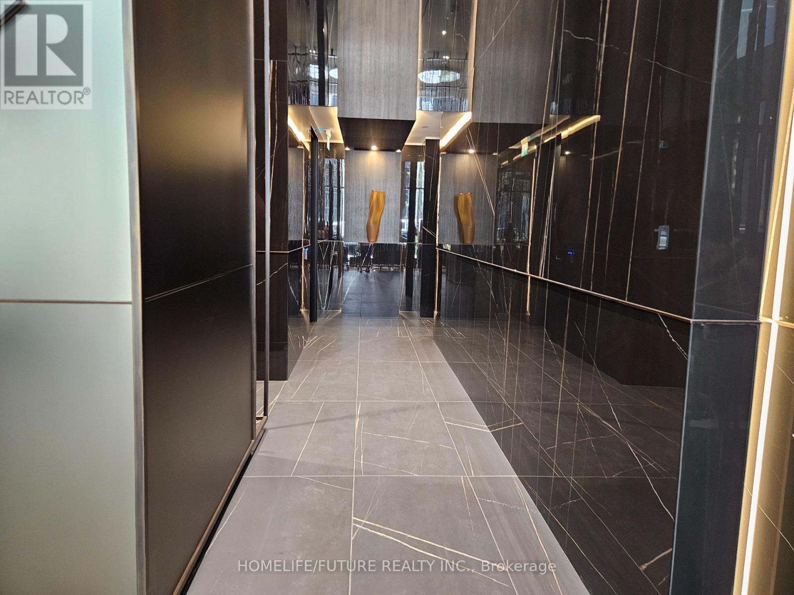 6105 - 11 Yorkville Avenue, Toronto, Ontario  M4W 1L2 - Photo 15 - C13841902