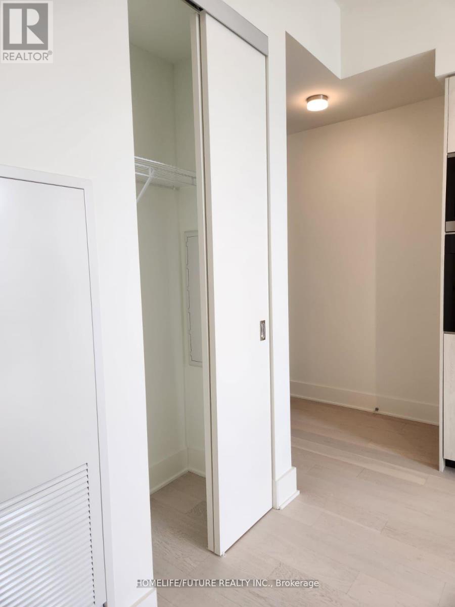 6105 - 11 Yorkville Avenue, Toronto, Ontario  M4W 1L2 - Photo 24 - C13841902