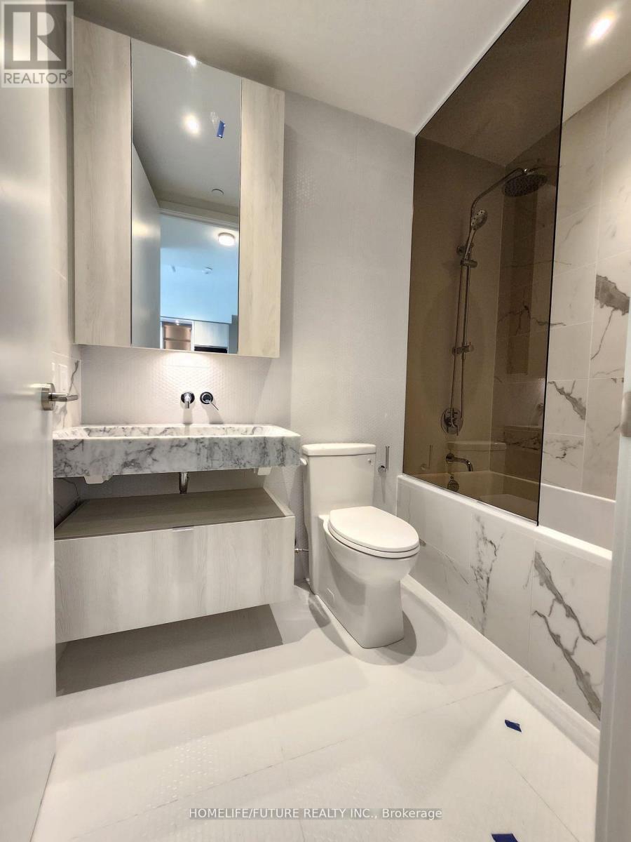 6105 - 11 Yorkville Avenue, Toronto, Ontario  M4W 1L2 - Photo 23 - C13841902