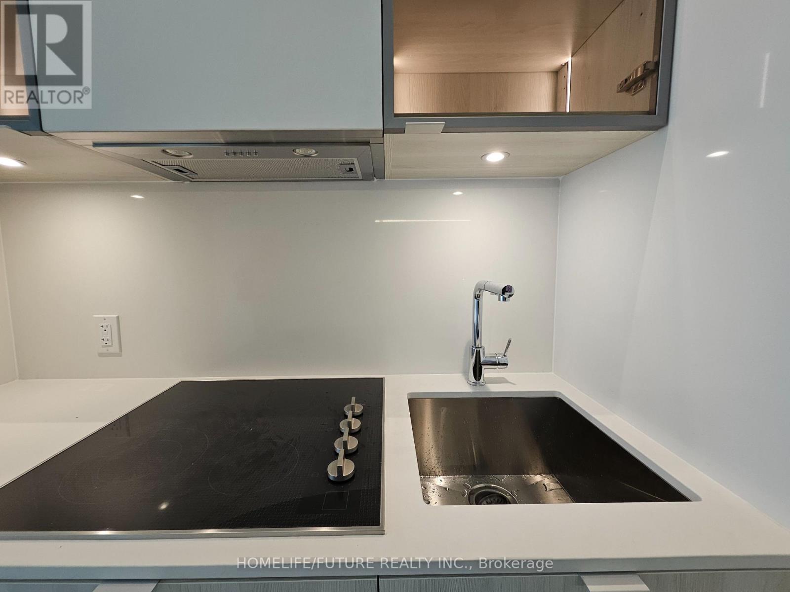 6105 - 11 Yorkville Avenue, Toronto, Ontario  M4W 1L2 - Photo 21 - C13841902