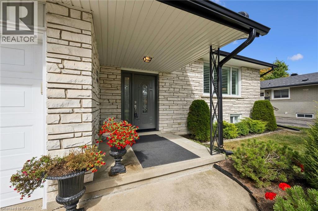 62 Gibson Drive, Kitchener, Ontario  N2B 2P4 - Photo 4 - 40866285