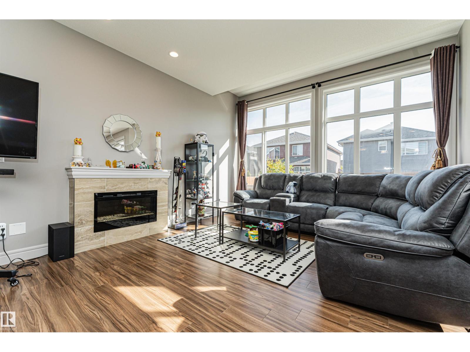 1523 169 ST SW