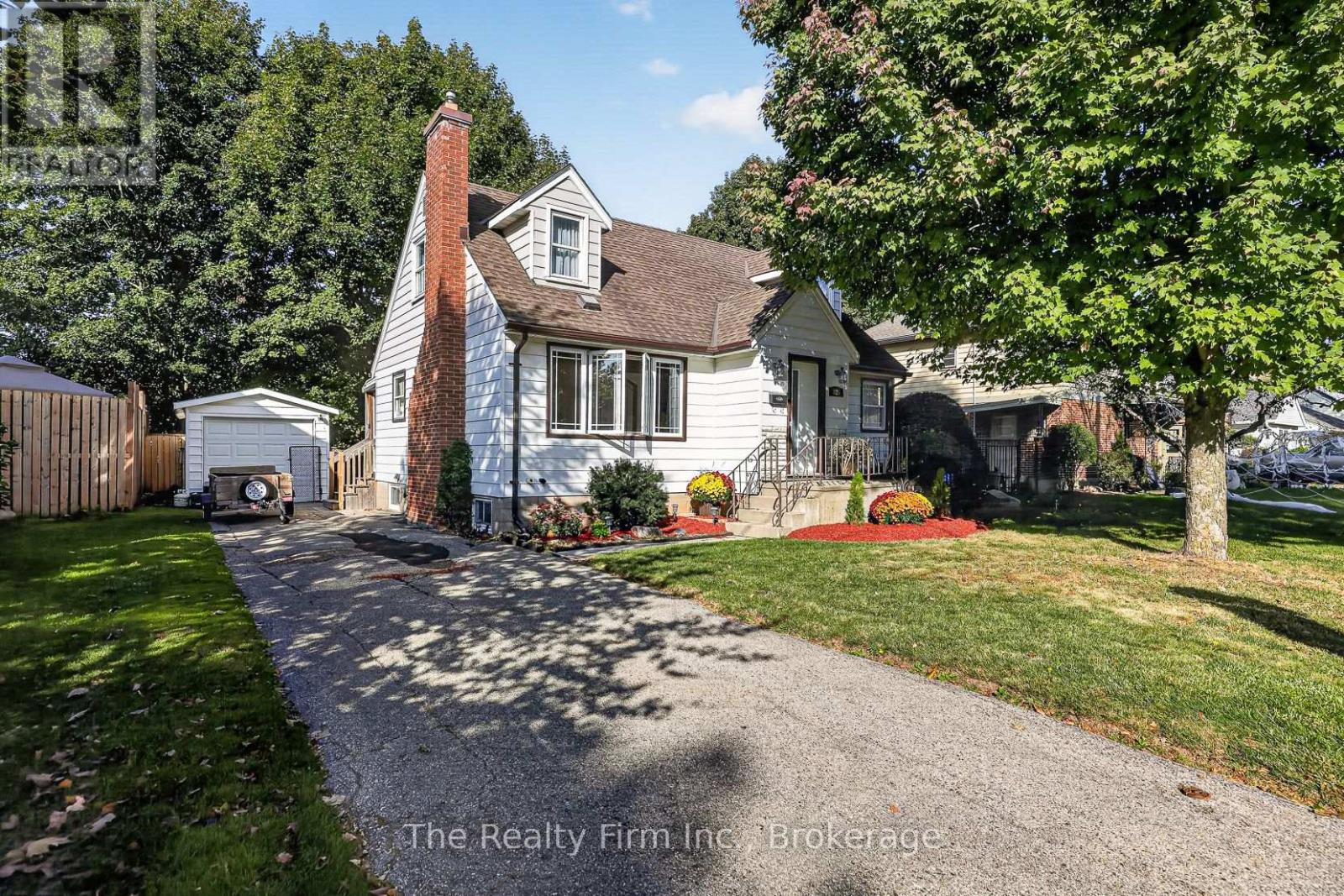 325 VICTORIA STREET N, Woodstock, Ontario