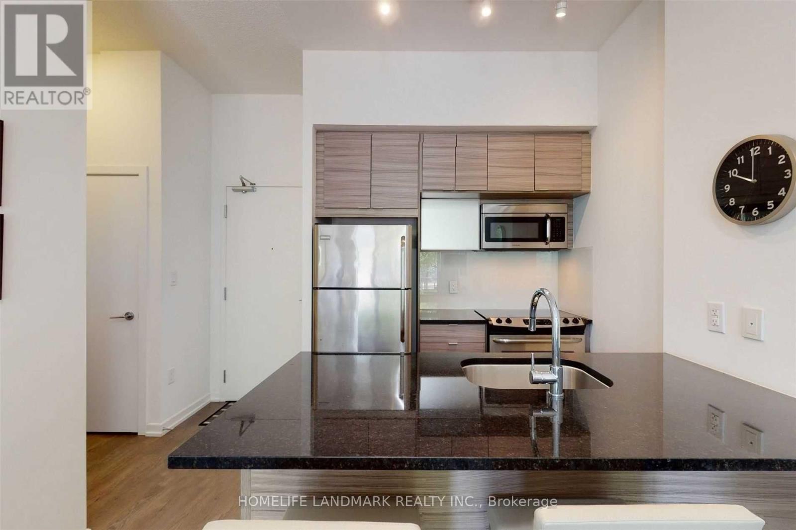 # P05 - 62 FOREST MANOR ROAD