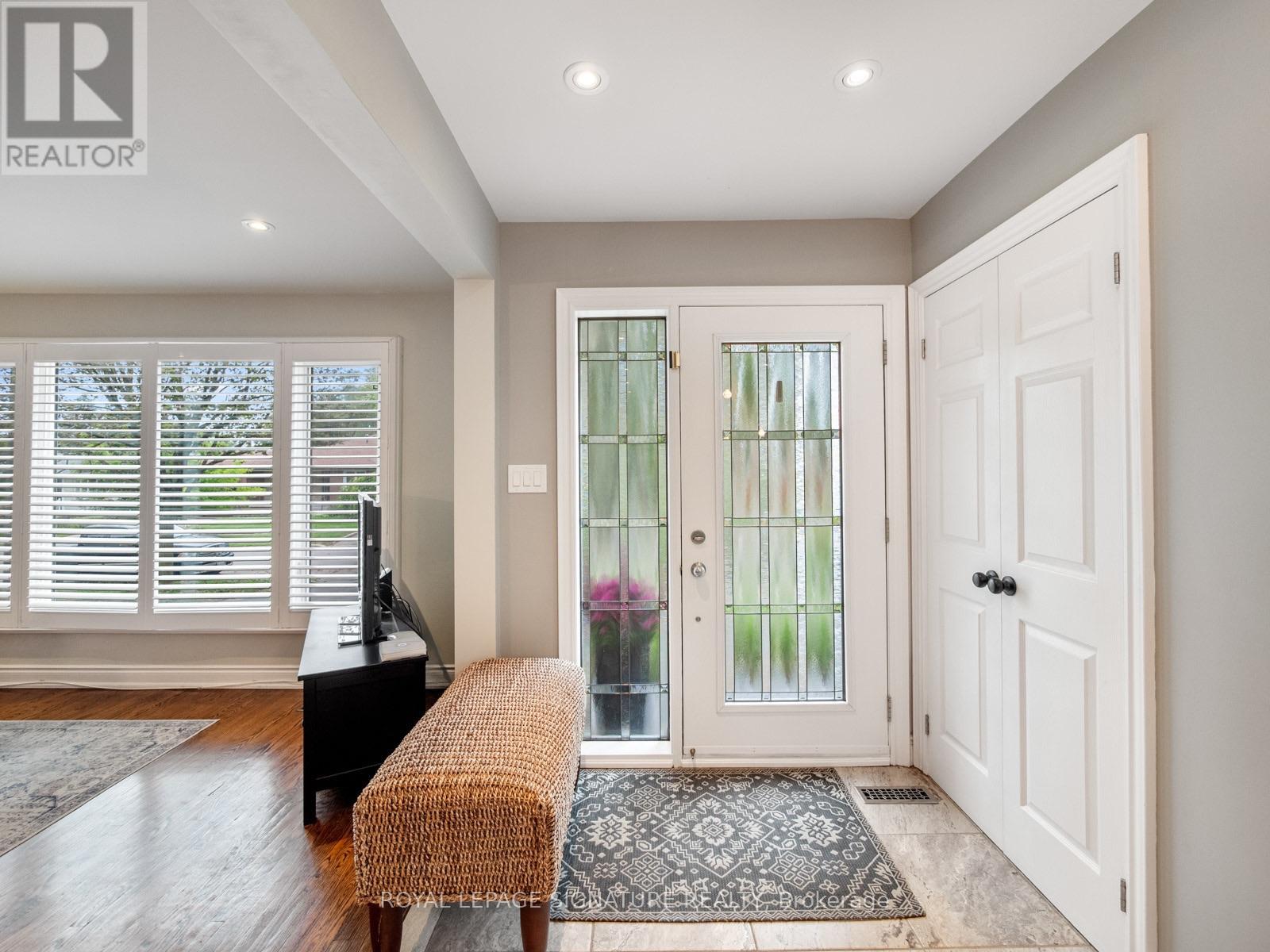 160 Holmcrest Trail, Toronto, Ontario  M1C 1V9 - Photo 5 - E13842258
