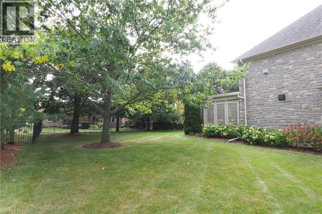 585 Kiwanis Park Drive, Kitchener, Ontario  N2K 3N8 - Photo 39 - 40866238