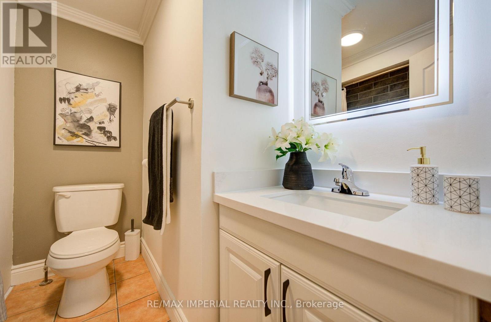 19 Penwick Crescent, Richmond Hill (North Richvale), Ontario  L4C 5B3 - Photo 17 - N13842300