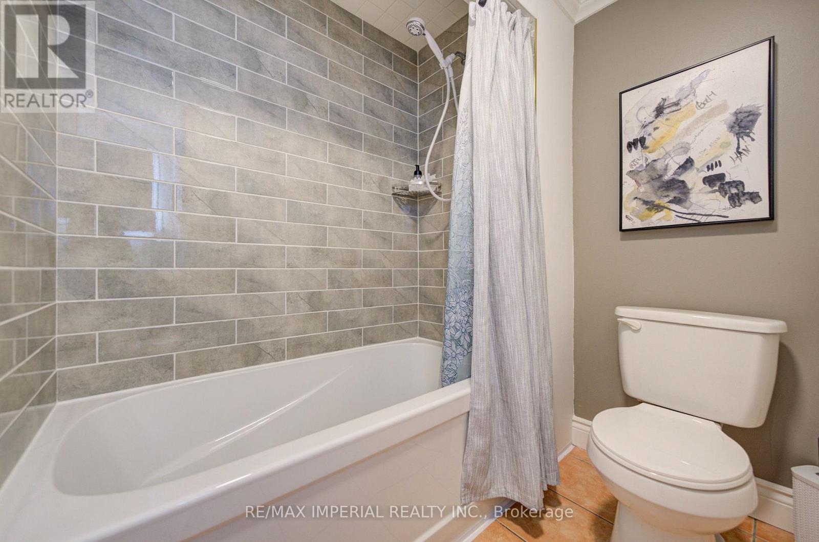 19 Penwick Crescent, Richmond Hill (North Richvale), Ontario  L4C 5B3 - Photo 18 - N13842300