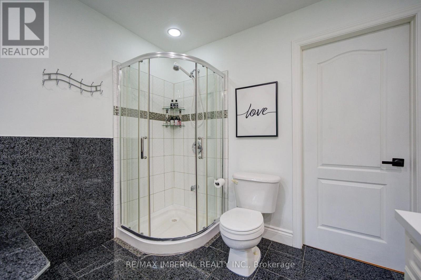 19 Penwick Crescent, Richmond Hill (North Richvale), Ontario  L4C 5B3 - Photo 22 - N13842300