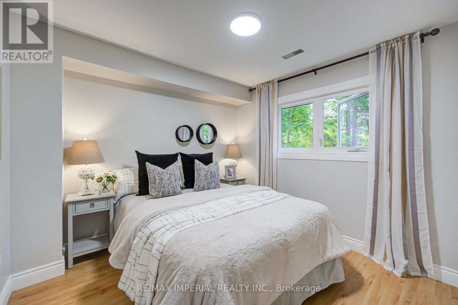 19 Penwick Crescent, Richmond Hill (North Richvale), Ontario  L4C 5B3 - Photo 30 - N13842300