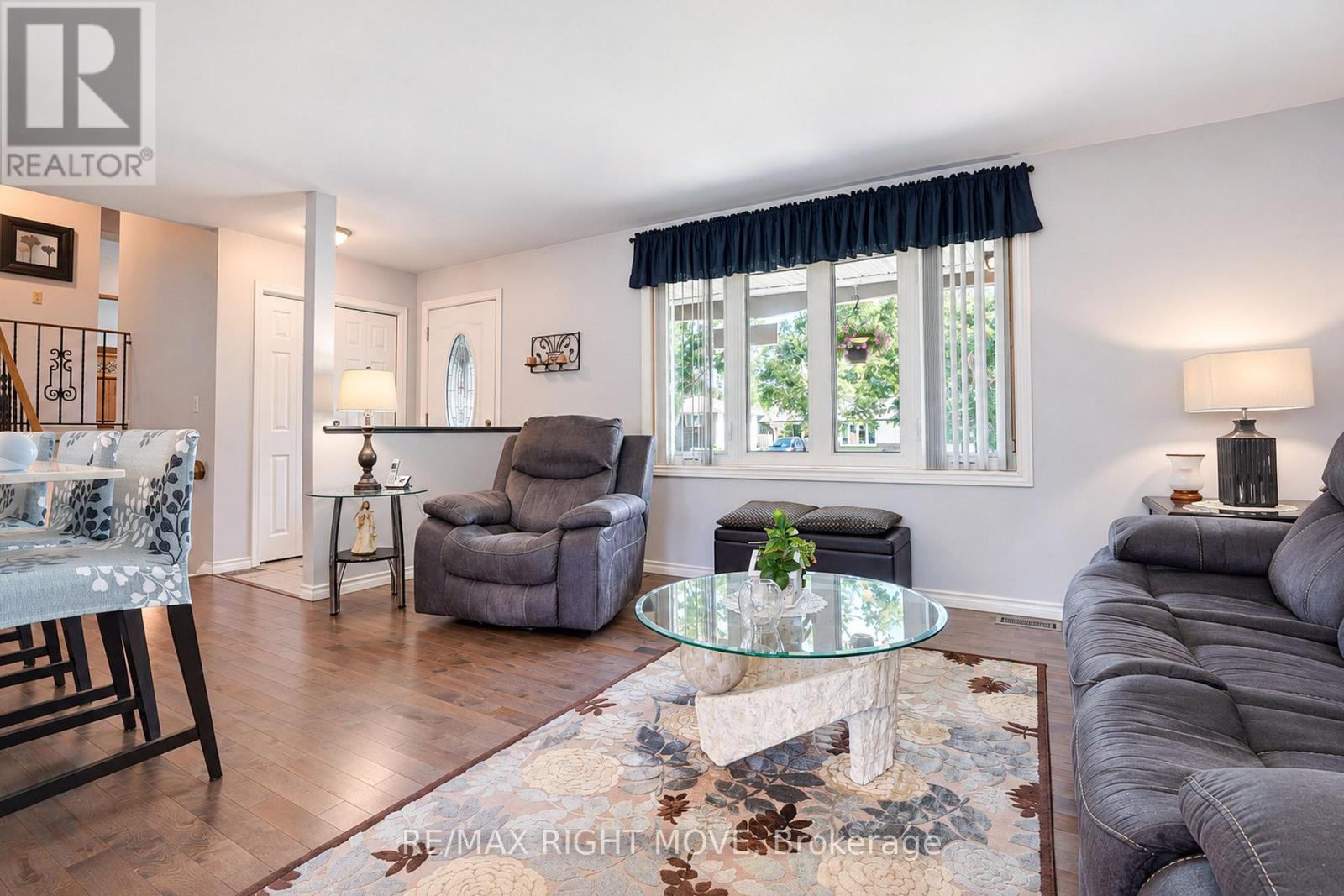 3 Lawson Avenue, Orillia, Ontario  L3V 3V5 - Photo 11 - S13842282
