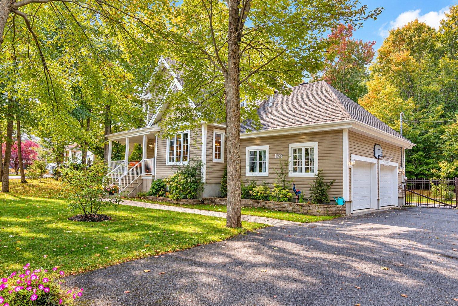 1099 Rue de Saratoga Saint-Lazare Quebec Canada J7T3L8