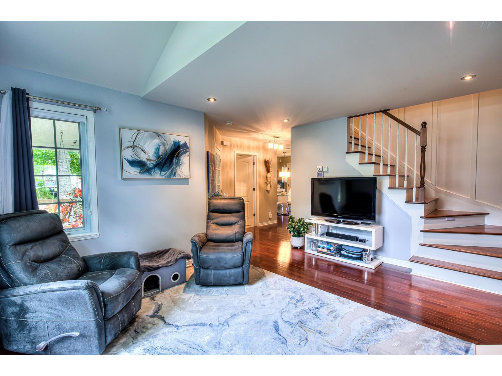 1099 Rue de Saratoga Saint-Lazare Quebec Canada J7T3L8 5