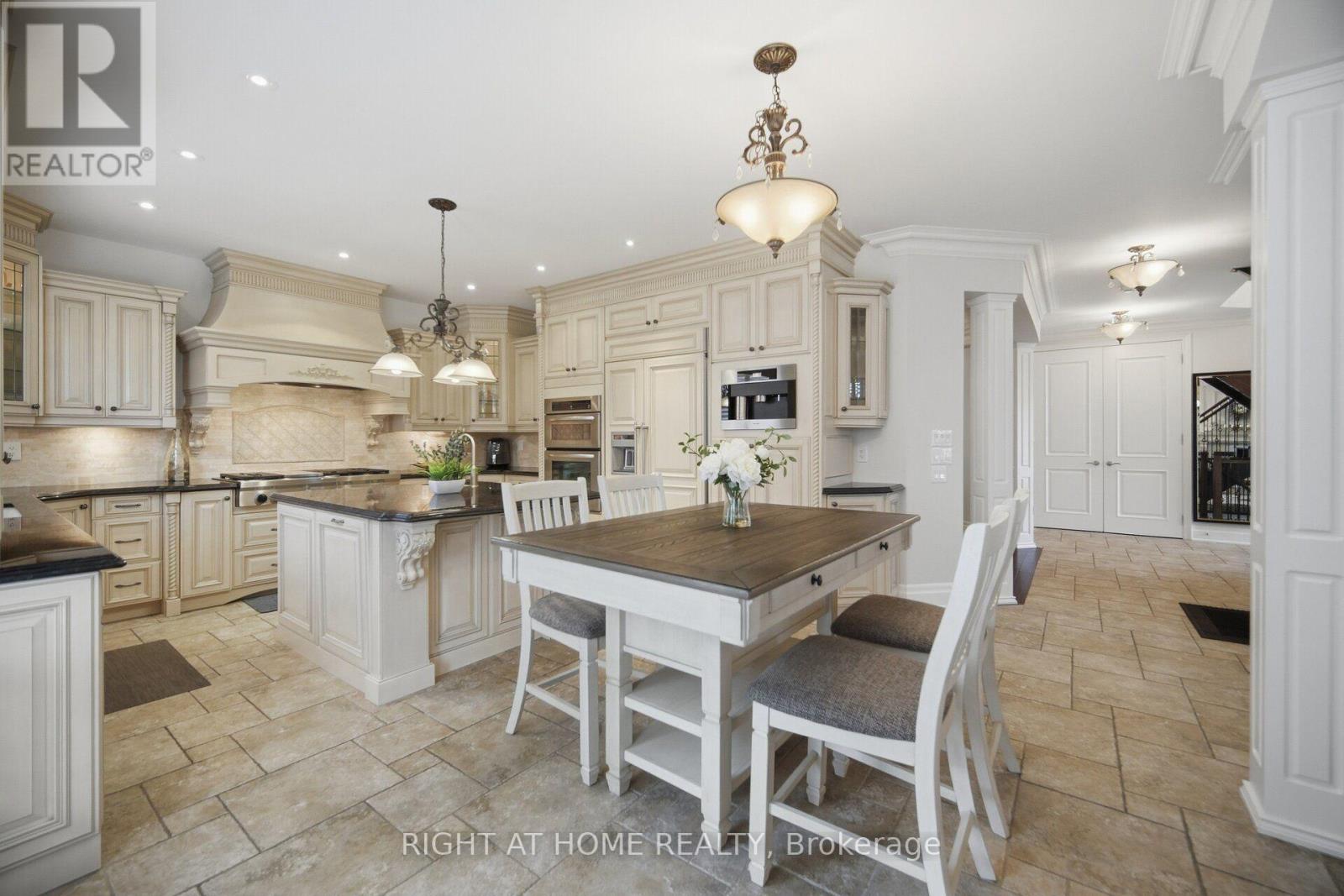 2122 Law Hill Gate, Oakville, Ontario  L6M 0A7 - Photo 16 - W13842218