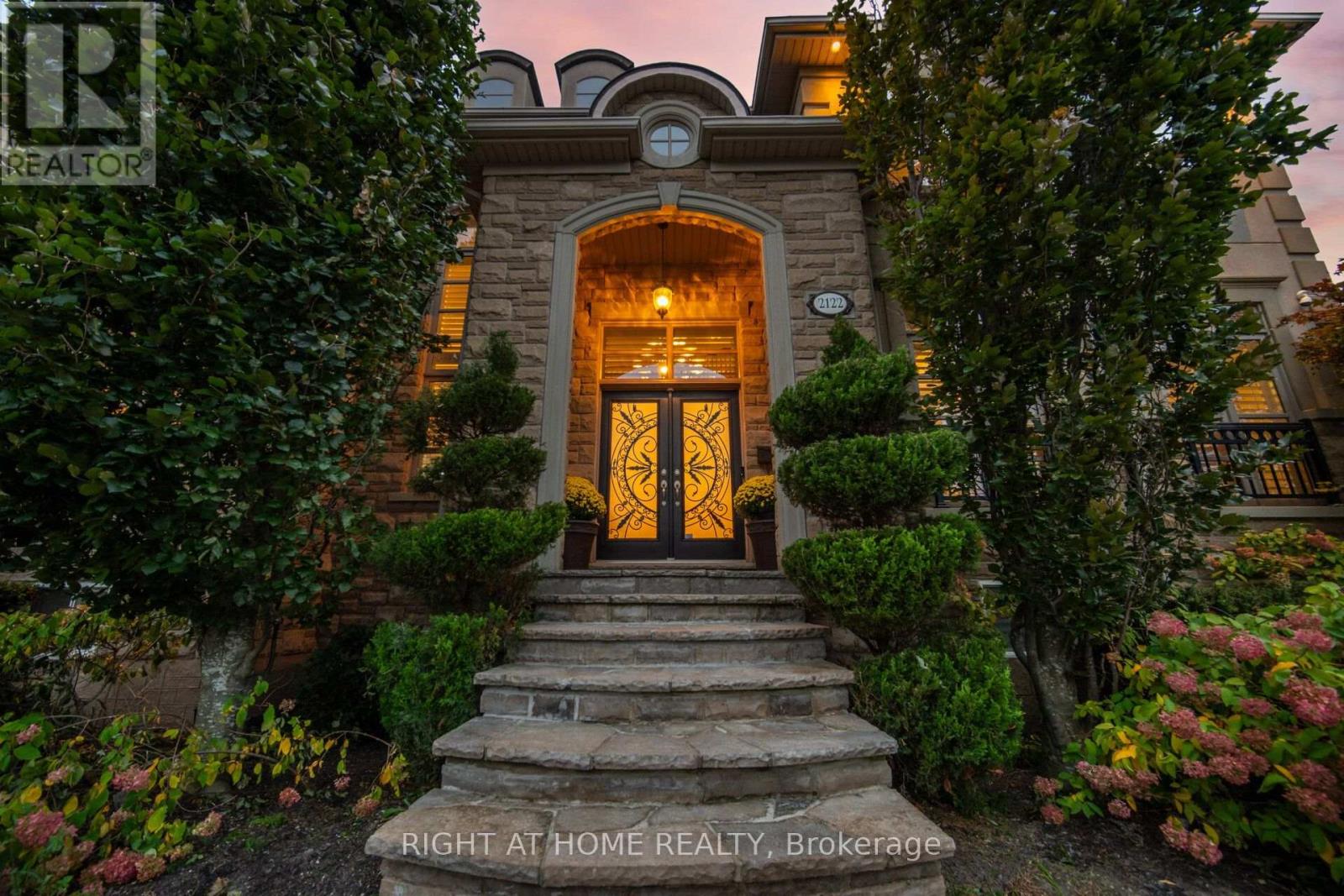 2122 Law Hill Gate, Oakville, Ontario  L6M 0A7 - Photo 6 - W13842218