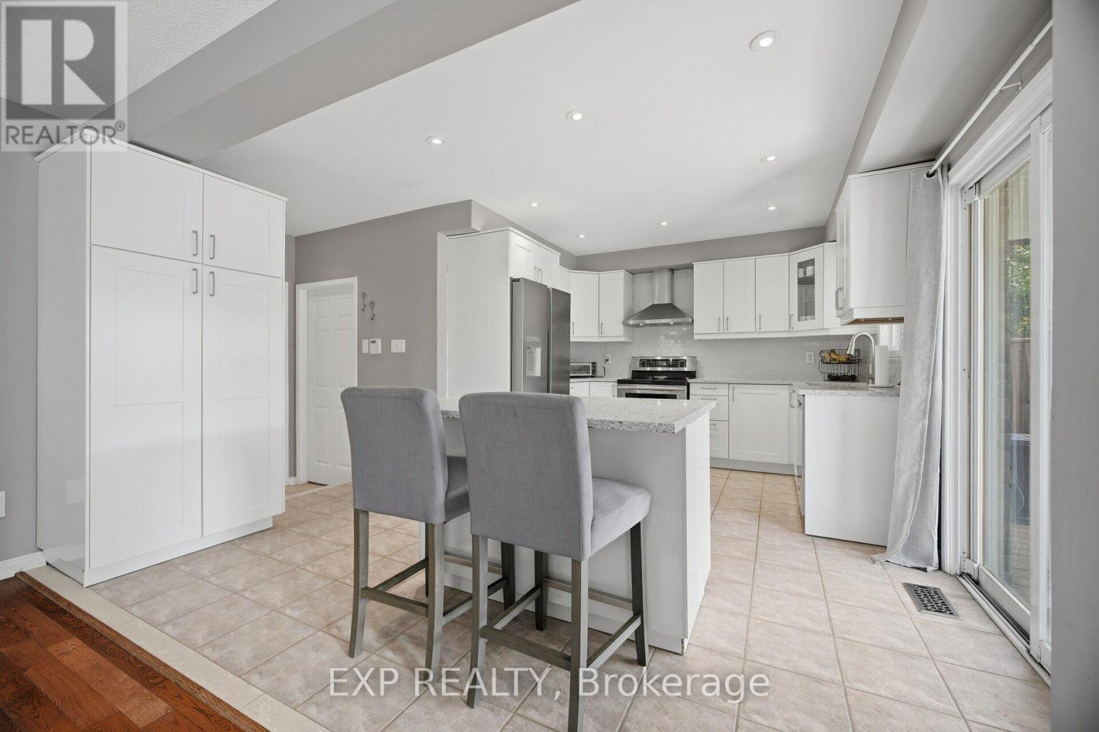 1014 Bradley Terrace, Milton, Ontario  L9T 5S7 - Photo 10 - W13842230