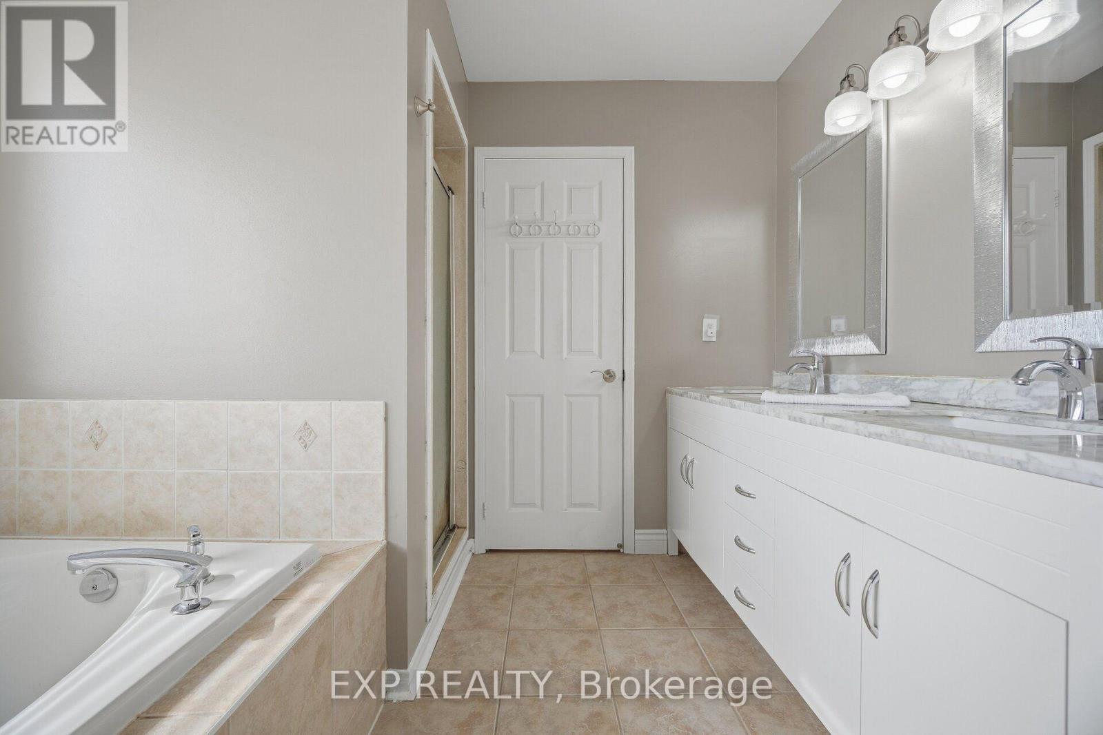 1014 Bradley Terrace, Milton, Ontario  L9T 5S7 - Photo 19 - W13842230