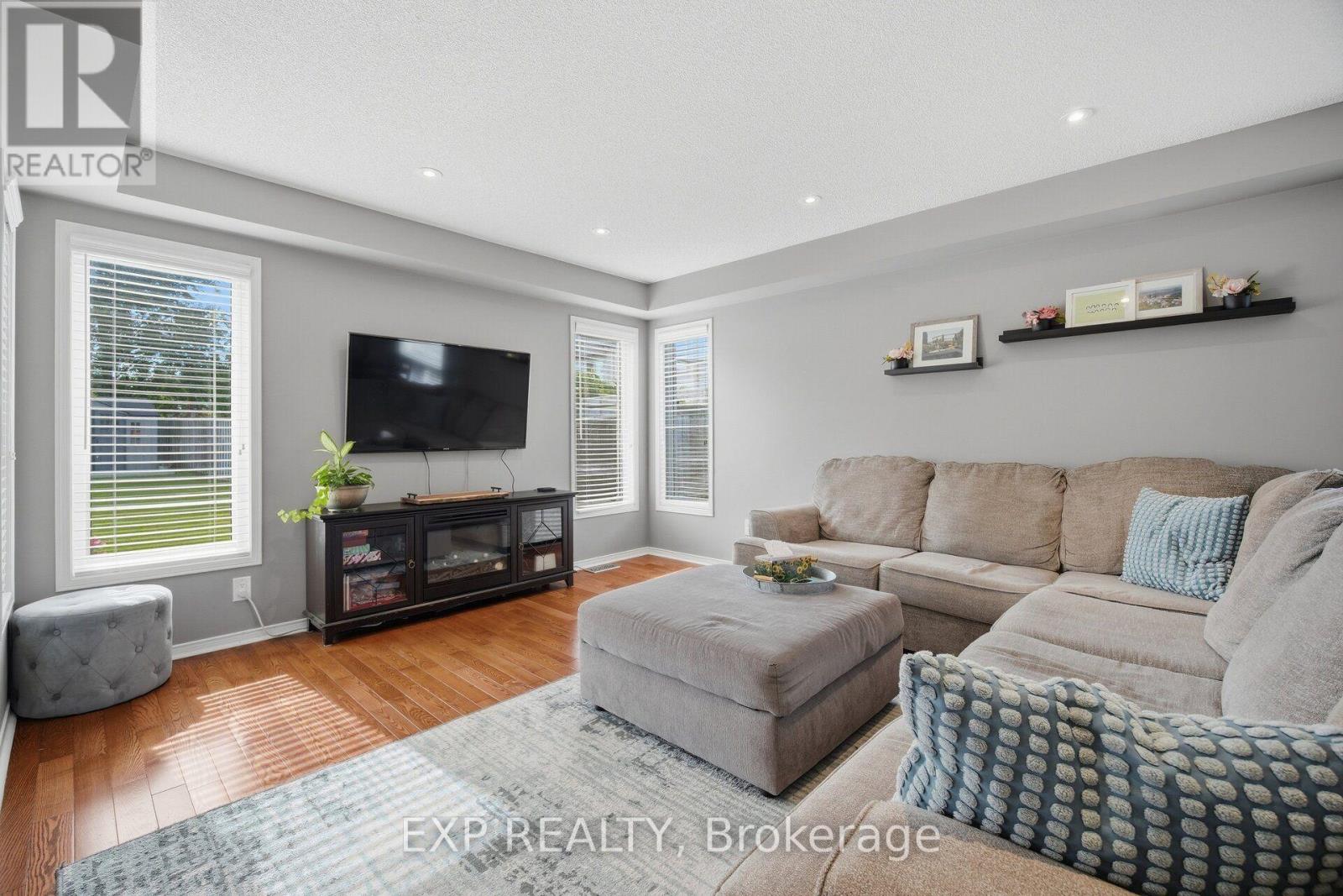 1014 Bradley Terrace, Milton, Ontario  L9T 5S7 - Photo 9 - W13842230