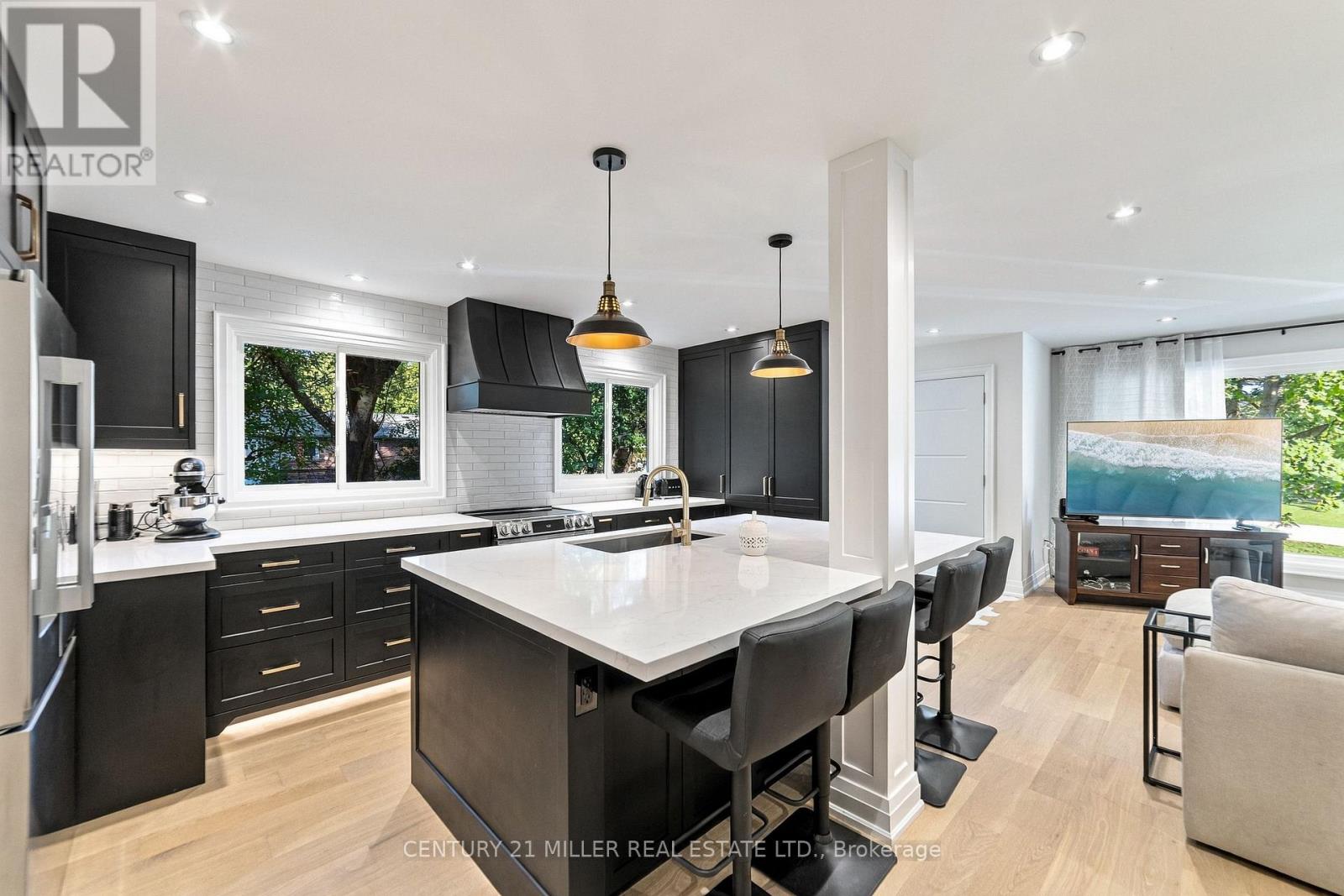 1200 Ingledene Drive, Oakville, Ontario  L6H 2H9 - Photo 10 - W13842240
