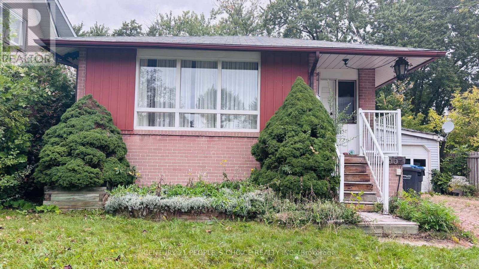 2555 Chalkwell Close, Mississauga, Ontario  L5J 2C1 - Photo 3 - W13842256