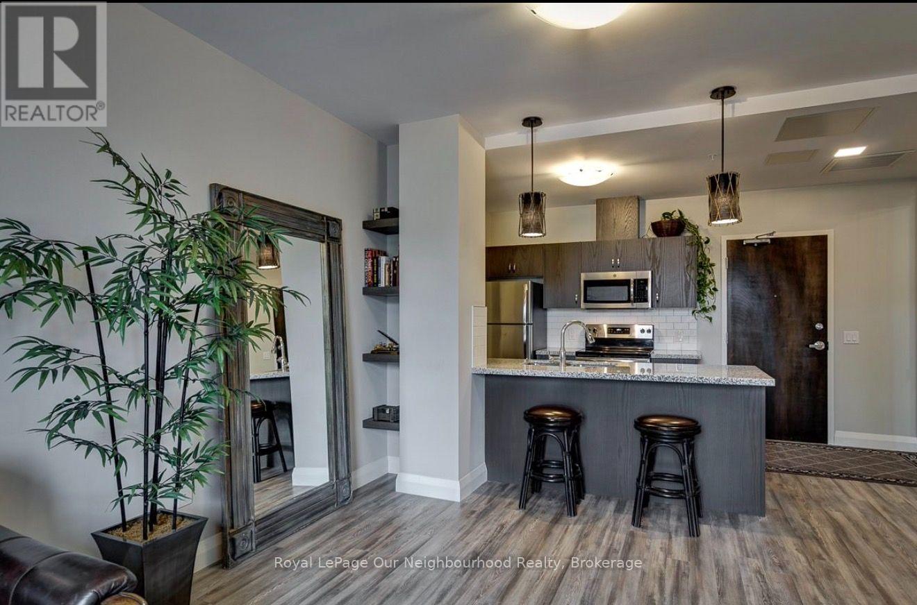 314 - 118 KING STREET E