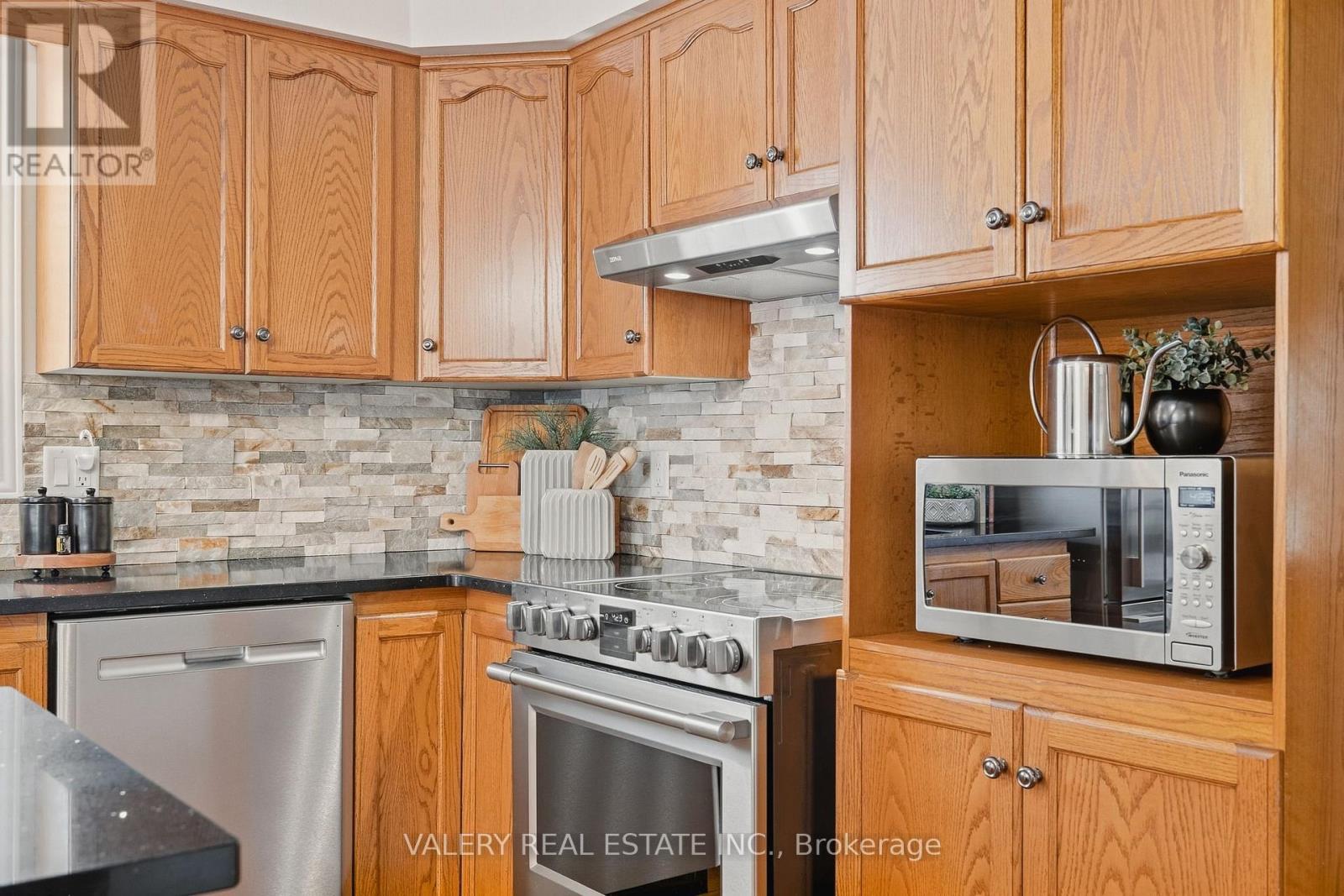 211 Eastforest Trail, Kitchener, Ontario  N2N 3E8 - Photo 8 - X13842268
