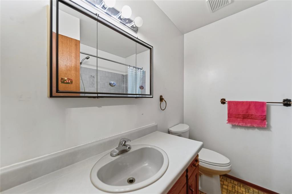 23 Drimes Place, Winnipeg, Manitoba  R2V 4M2 - Photo 10 - 202624390