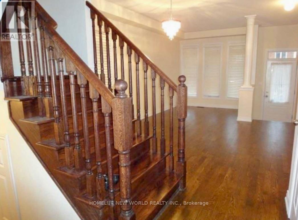 92 Betony Drive, Richmond Hill, Ontario  L4E 0P5 - Photo 9 - N13842186