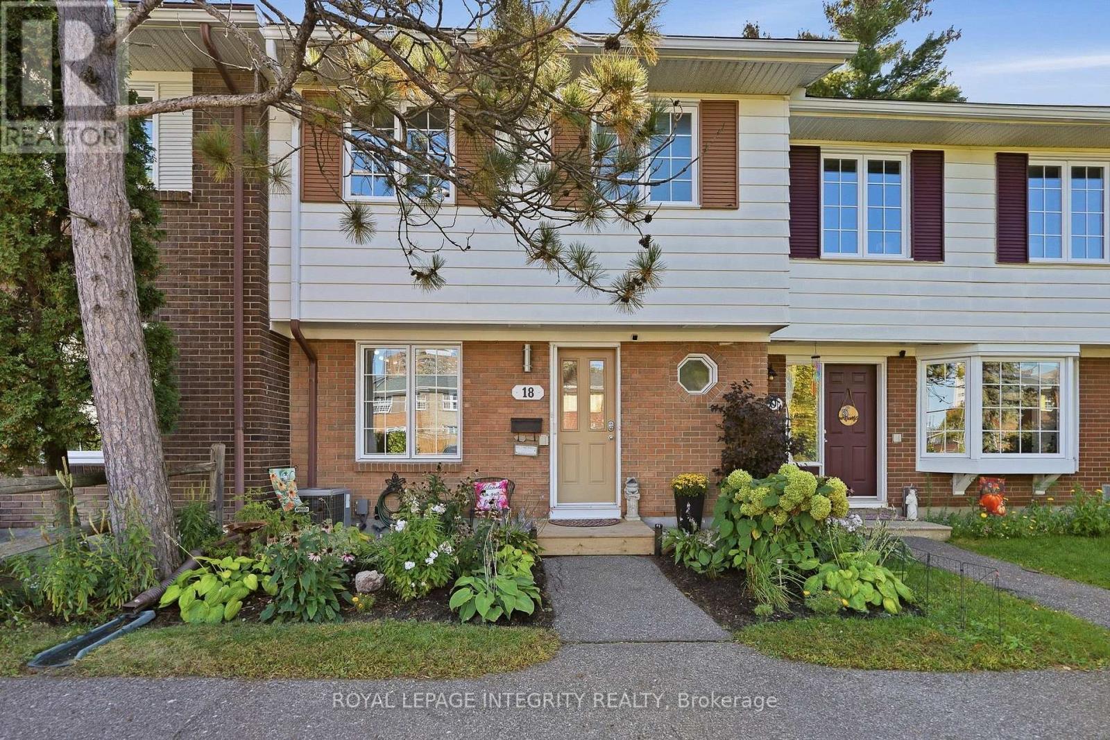 18 - 18 GREENBANK ROAD S, Ottawa, Ontario