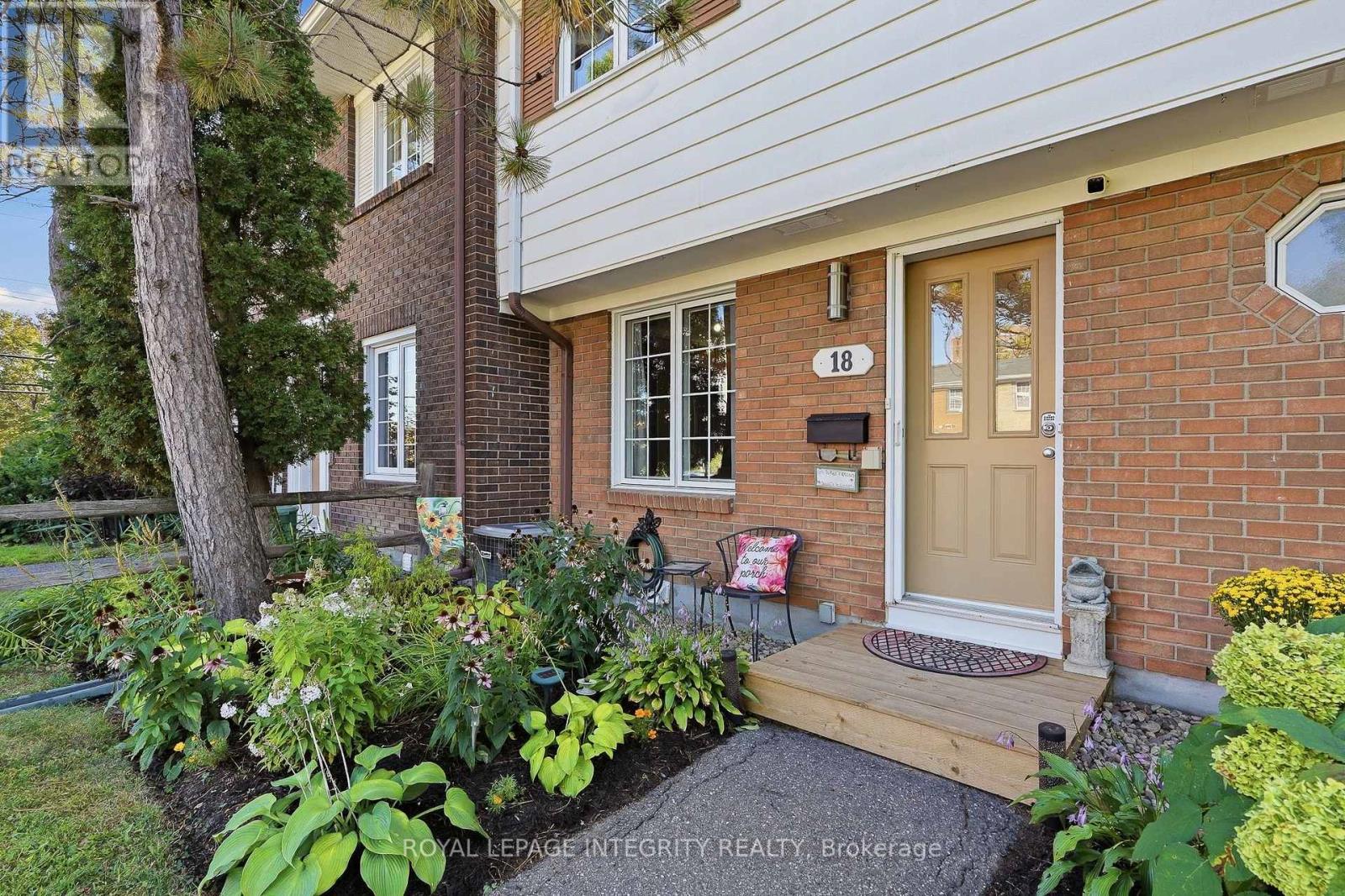 18 - 18 Greenbank Road S, Ottawa, Ontario  K2H 5T9 - Photo 2 - X13842352
