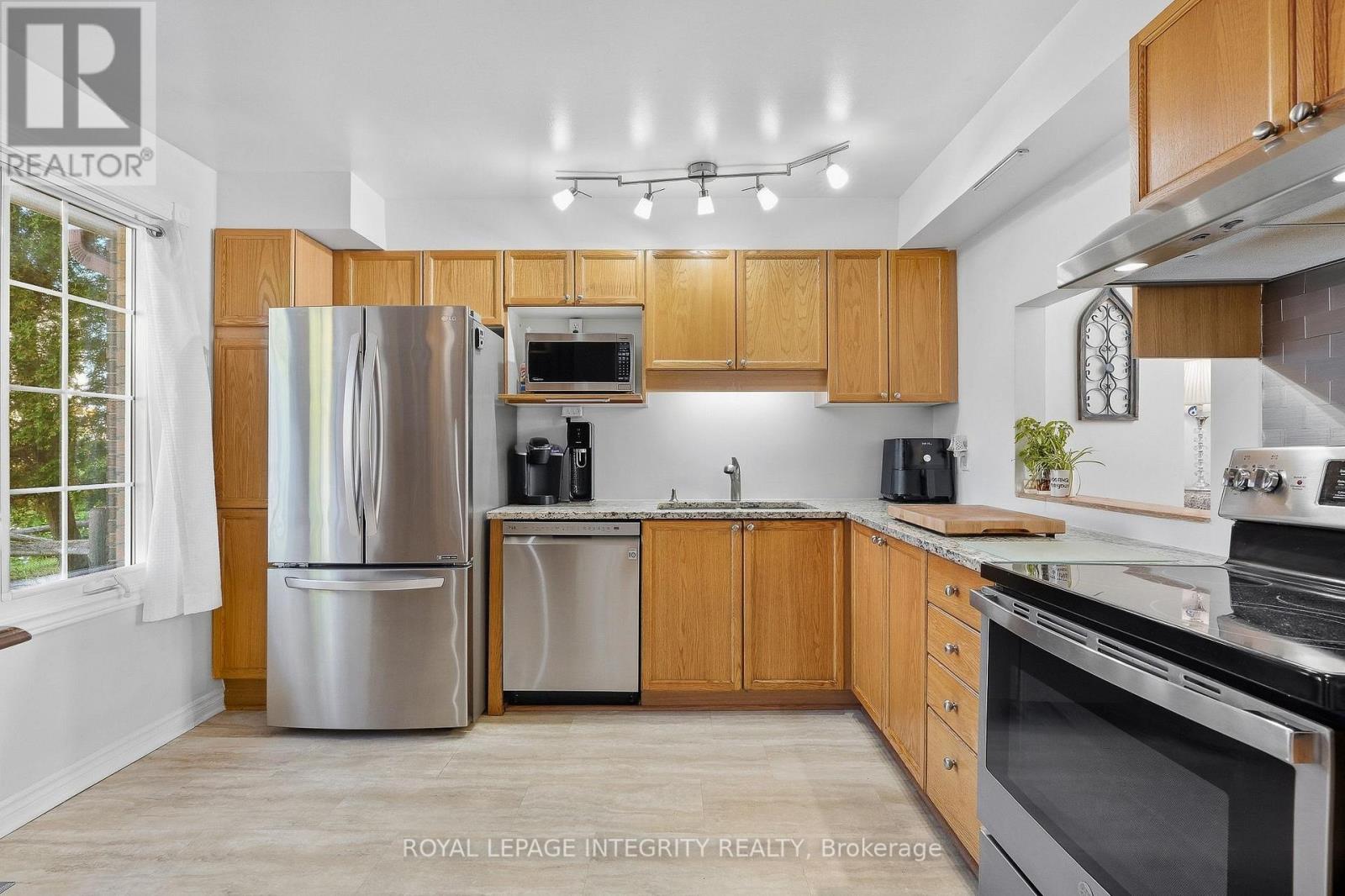 18 - 18 Greenbank Road S, Ottawa, Ontario  K2H 5T9 - Photo 5 - X13842352