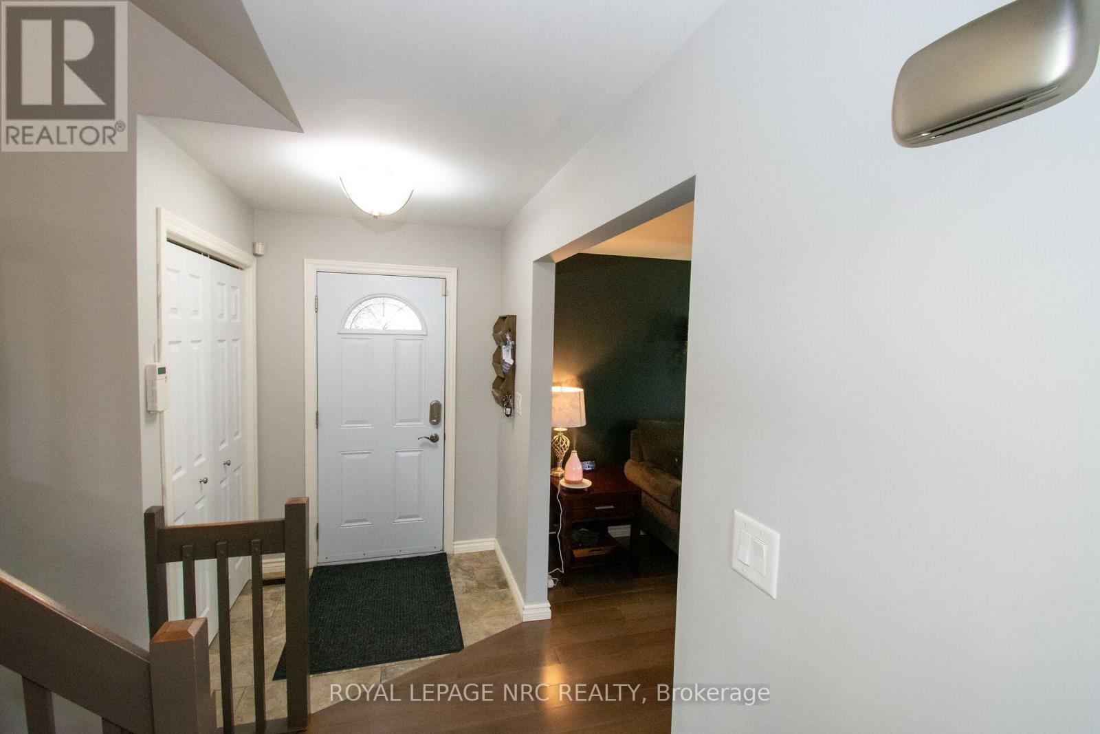46 Trelawn Parkway, Welland, Ontario  L3C 1W5 - Photo 3 - X13842316