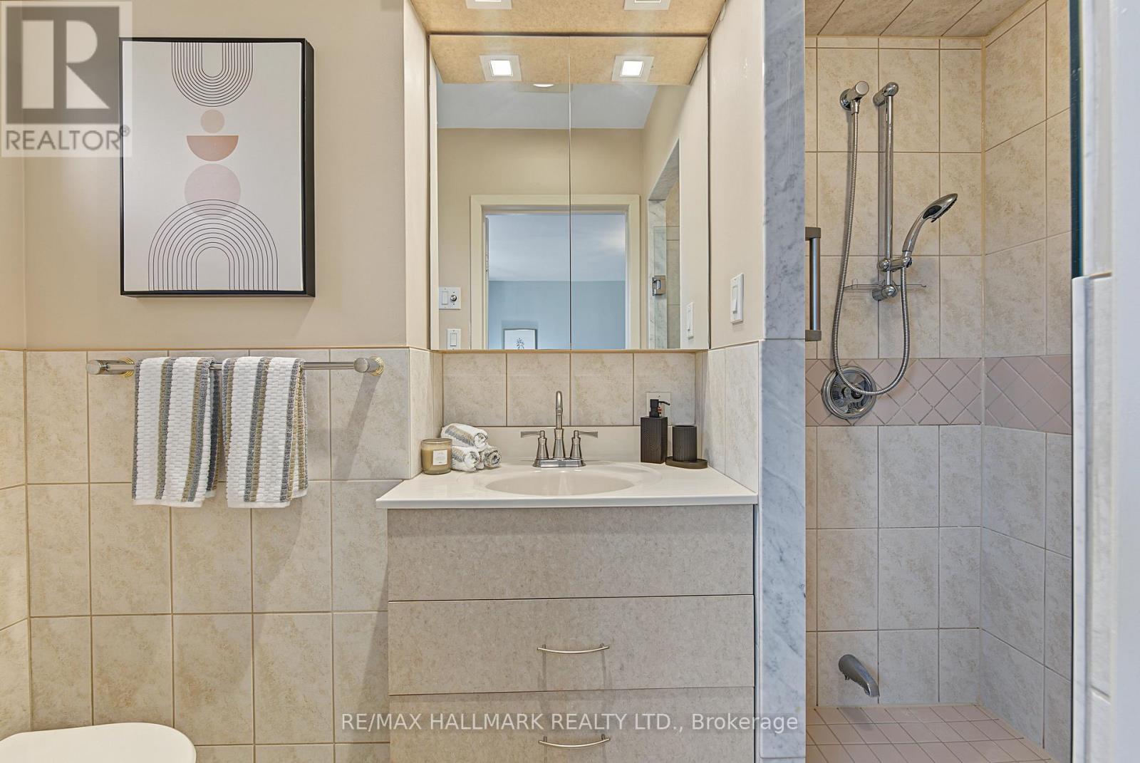 24 Charles Tupper Drive, Toronto, Ontario  M1C 2B1 - Photo 17 - E13842344
