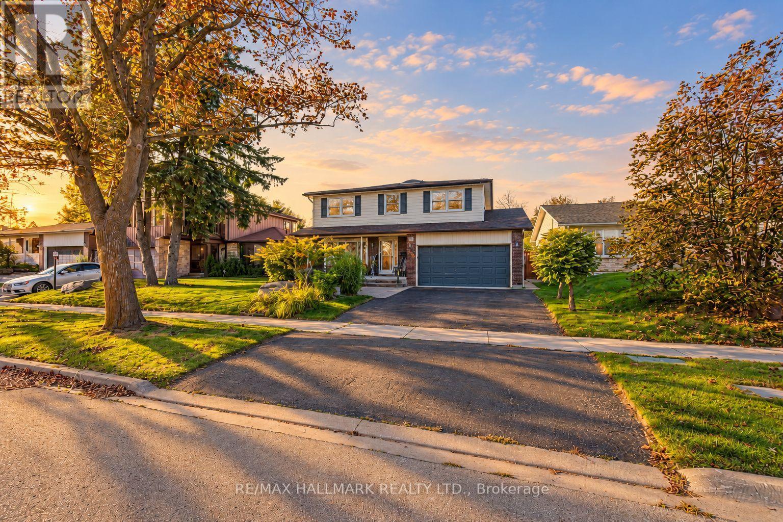 24 Charles Tupper Drive, Toronto, Ontario  M1C 2B1 - Photo 2 - E13842344