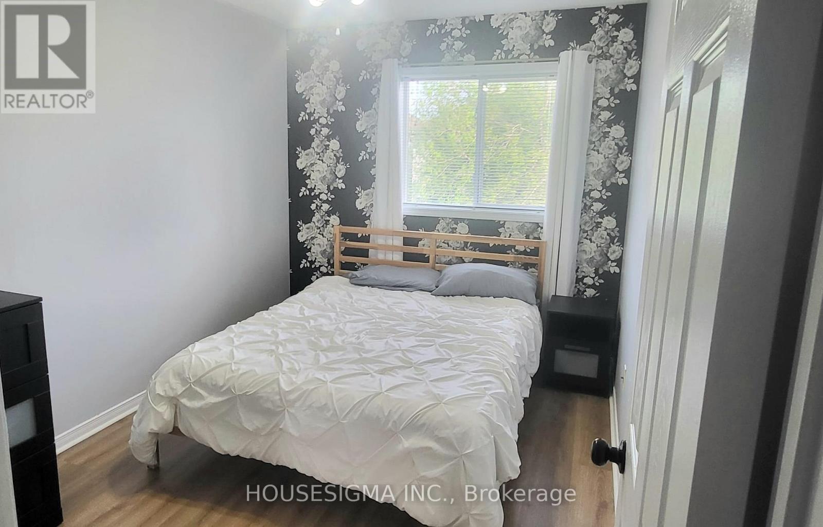 58 Lookout Street, Essa (Angus), Ontario  L0M 1B4 - Photo 14 - N13842306
