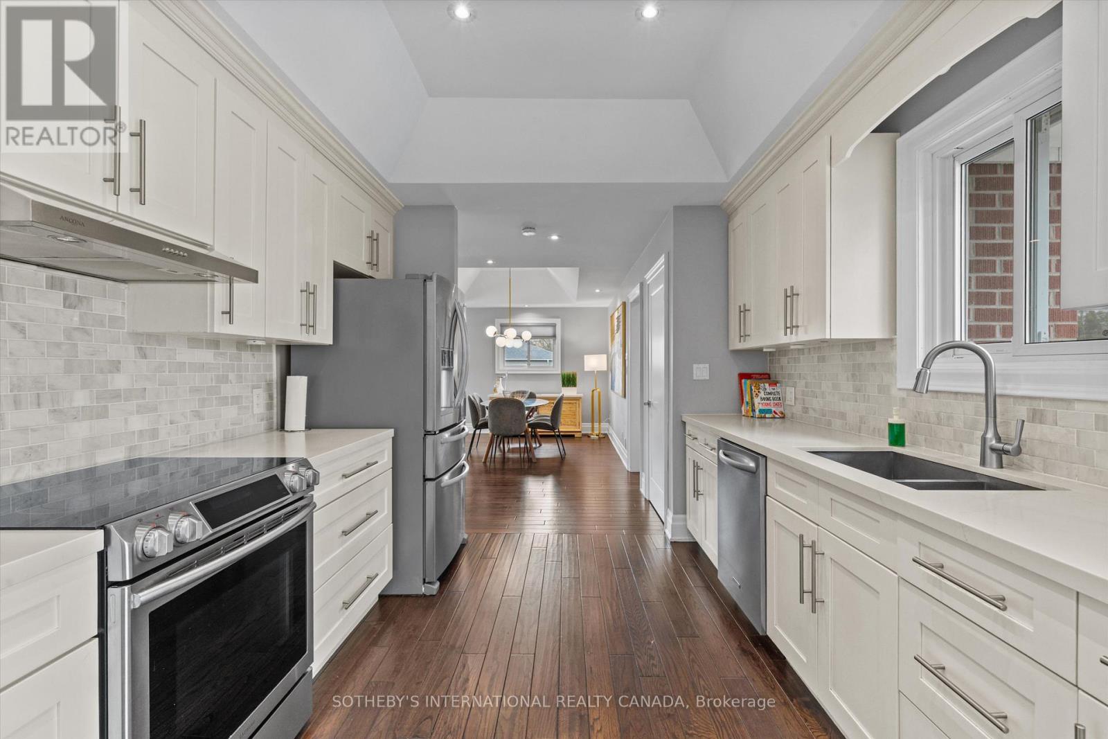 29 Woodbank Road, Toronto, Ontario  M9B 5C3 - Photo 12 - W13842346