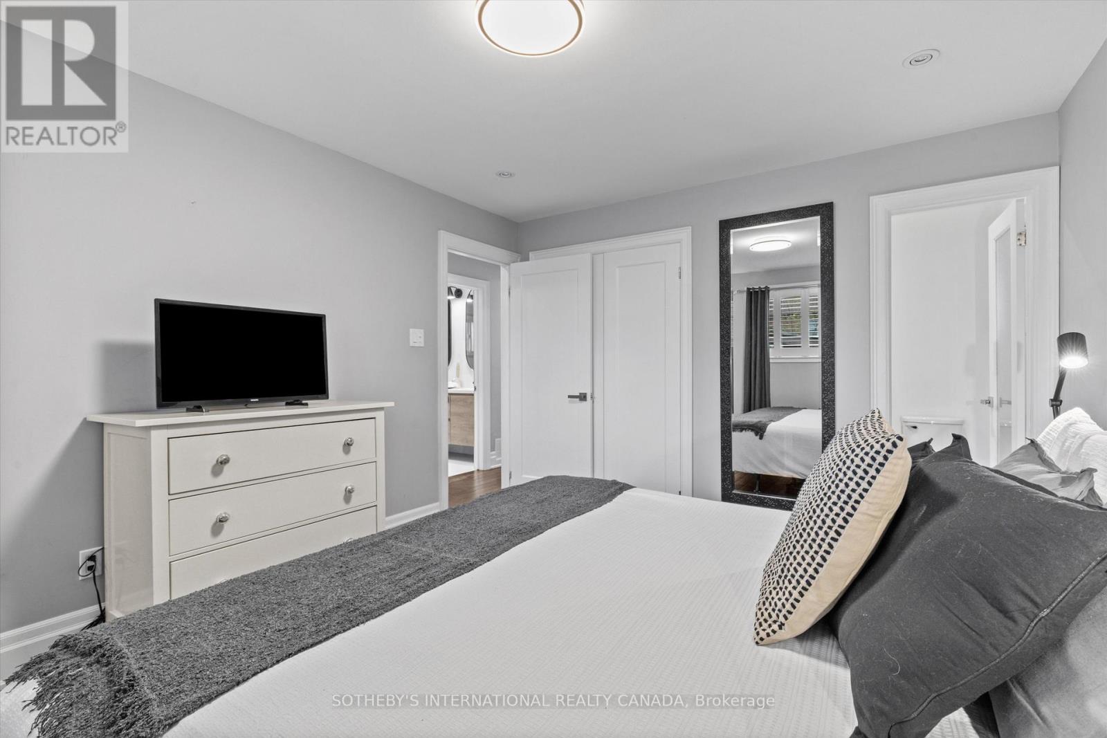 29 Woodbank Road, Toronto, Ontario  M9B 5C3 - Photo 14 - W13842346