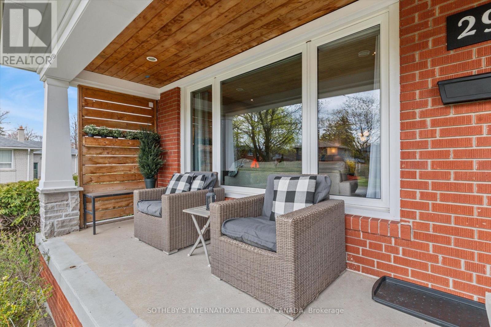 29 Woodbank Road, Toronto, Ontario  M9B 5C3 - Photo 3 - W13842346
