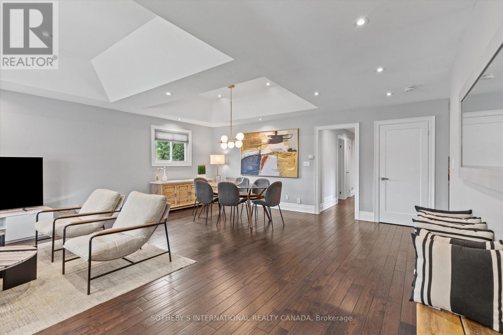 29 Woodbank Road, Toronto, Ontario  M9B 5C3 - Photo 5 - W13842346