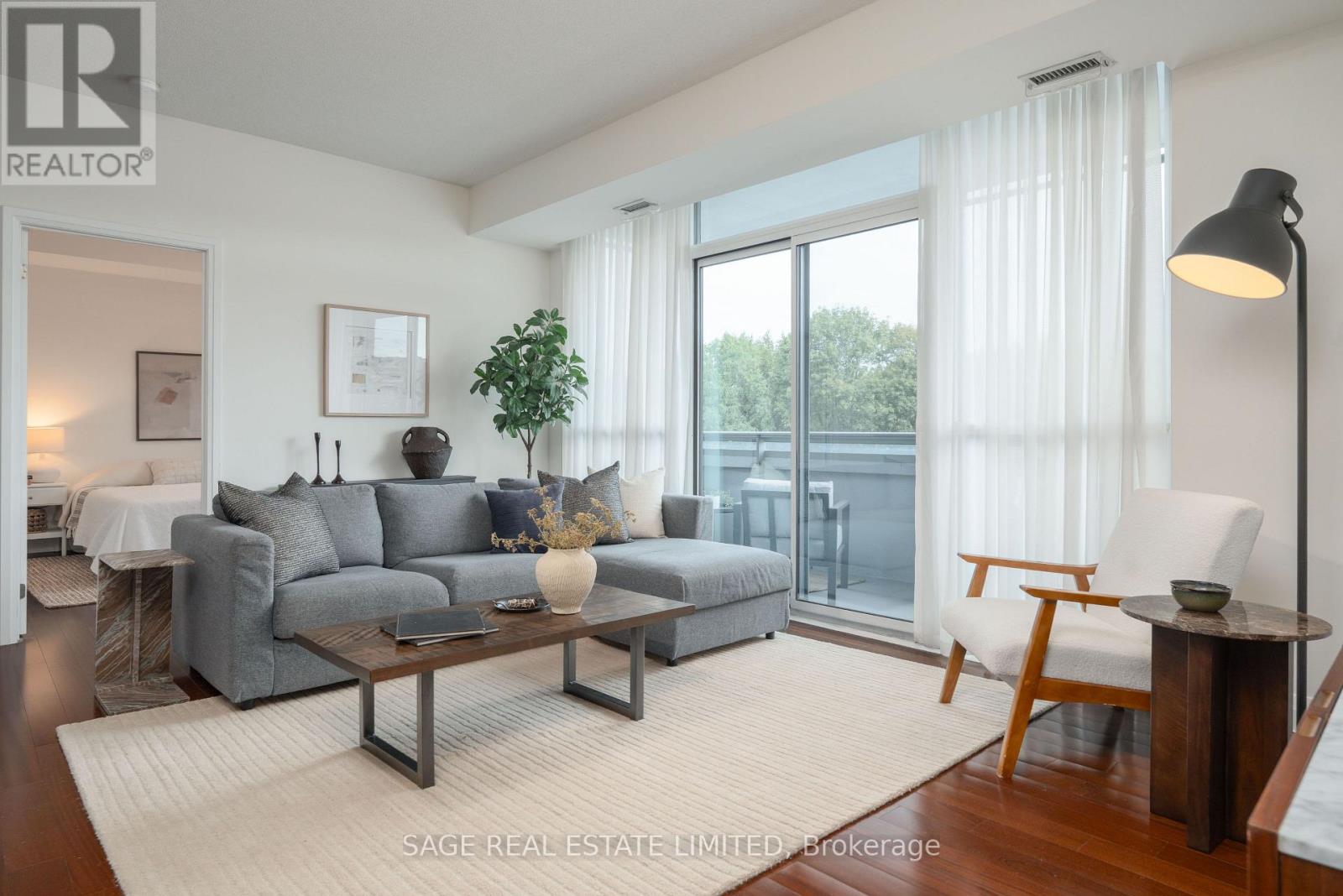 202 - 1 Hurontario Street, Mississauga, Ontario  L5G 0A3 - Photo 2 - W13842348