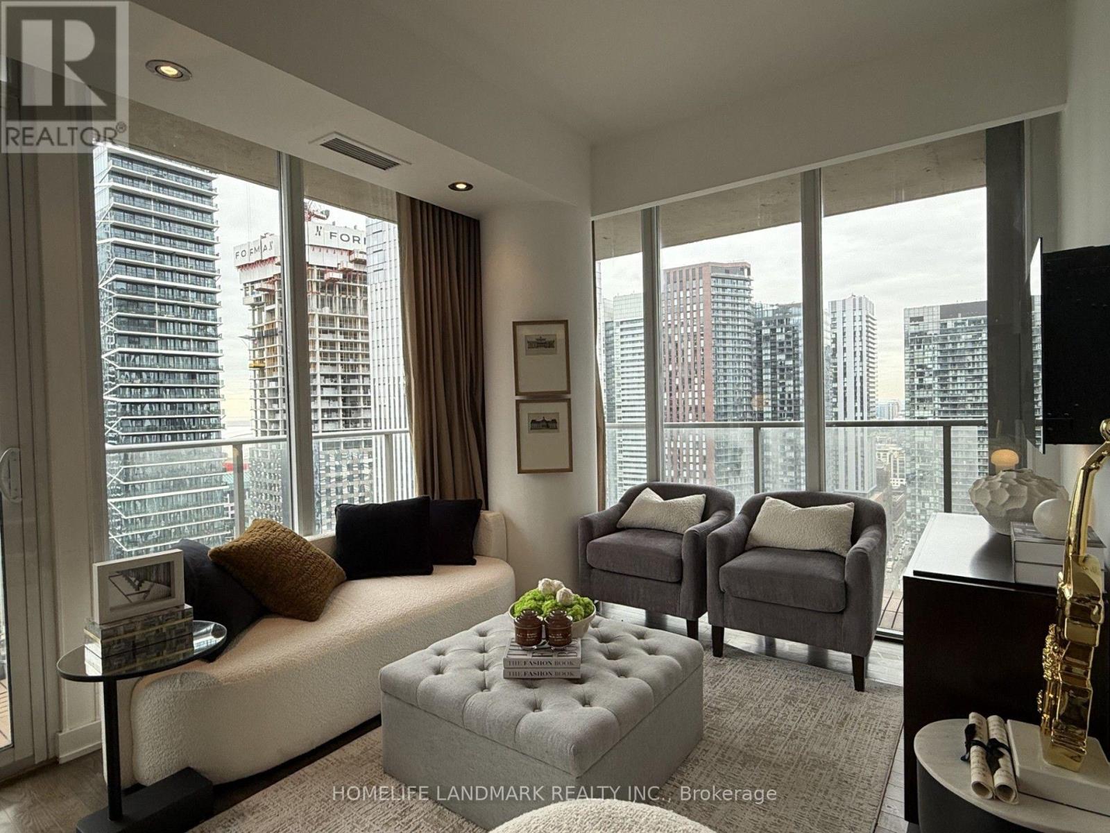 3303 - 126 Simcoe Street, Toronto, Ontario  M5H 4E6 - Photo 6 - C13832138