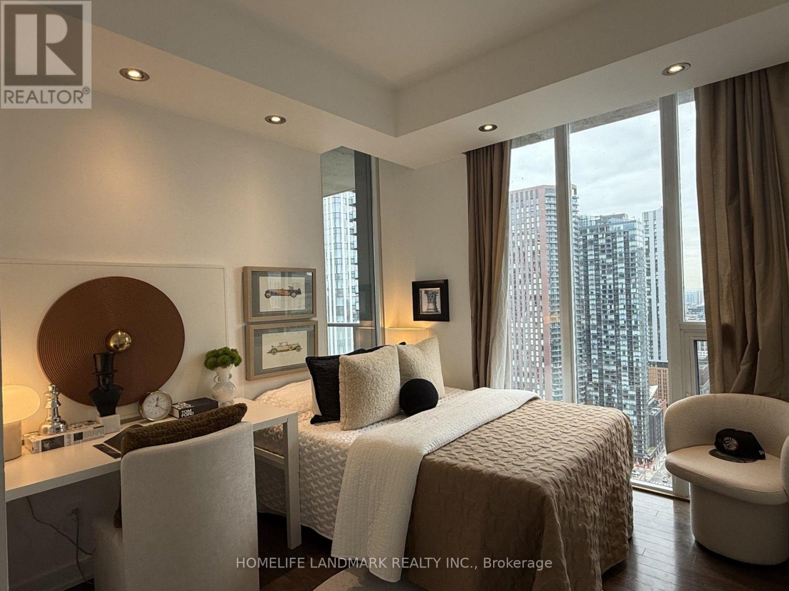 3303 - 126 Simcoe Street, Toronto, Ontario  M5H 4E6 - Photo 11 - C13832138