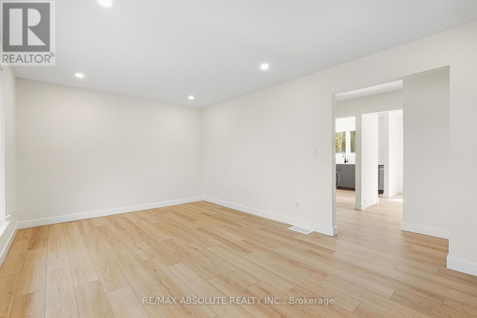 286 Mockingbird Drive, Ottawa, Ontario K1E 2A5 - Photo 10 - X13842380