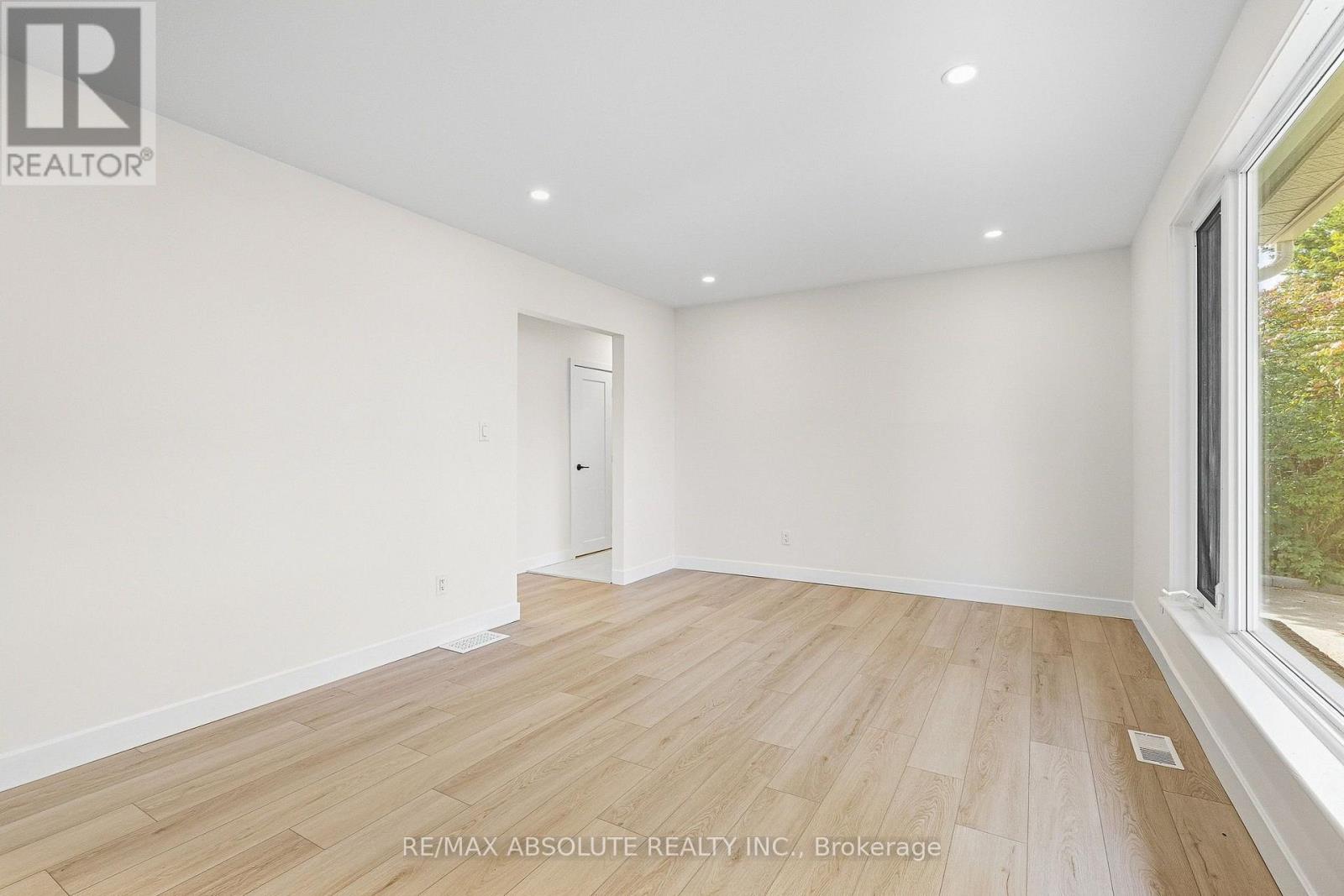 286 Mockingbird Drive, Ottawa, Ontario K1E 2A5 - Photo 13 - X13842380